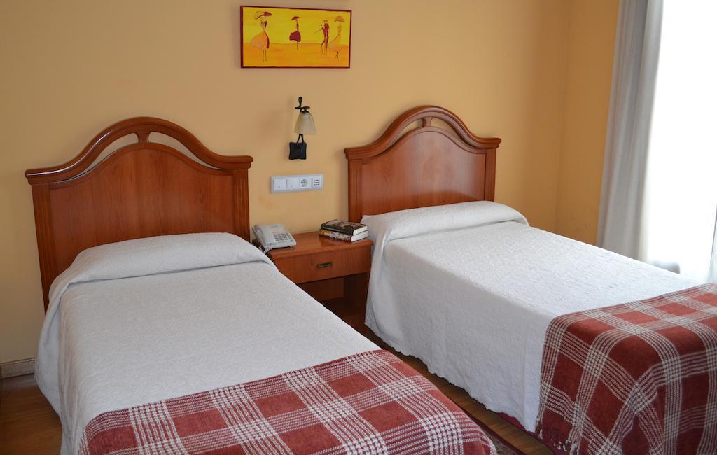 Hostal Quevedo Леон Номер фото